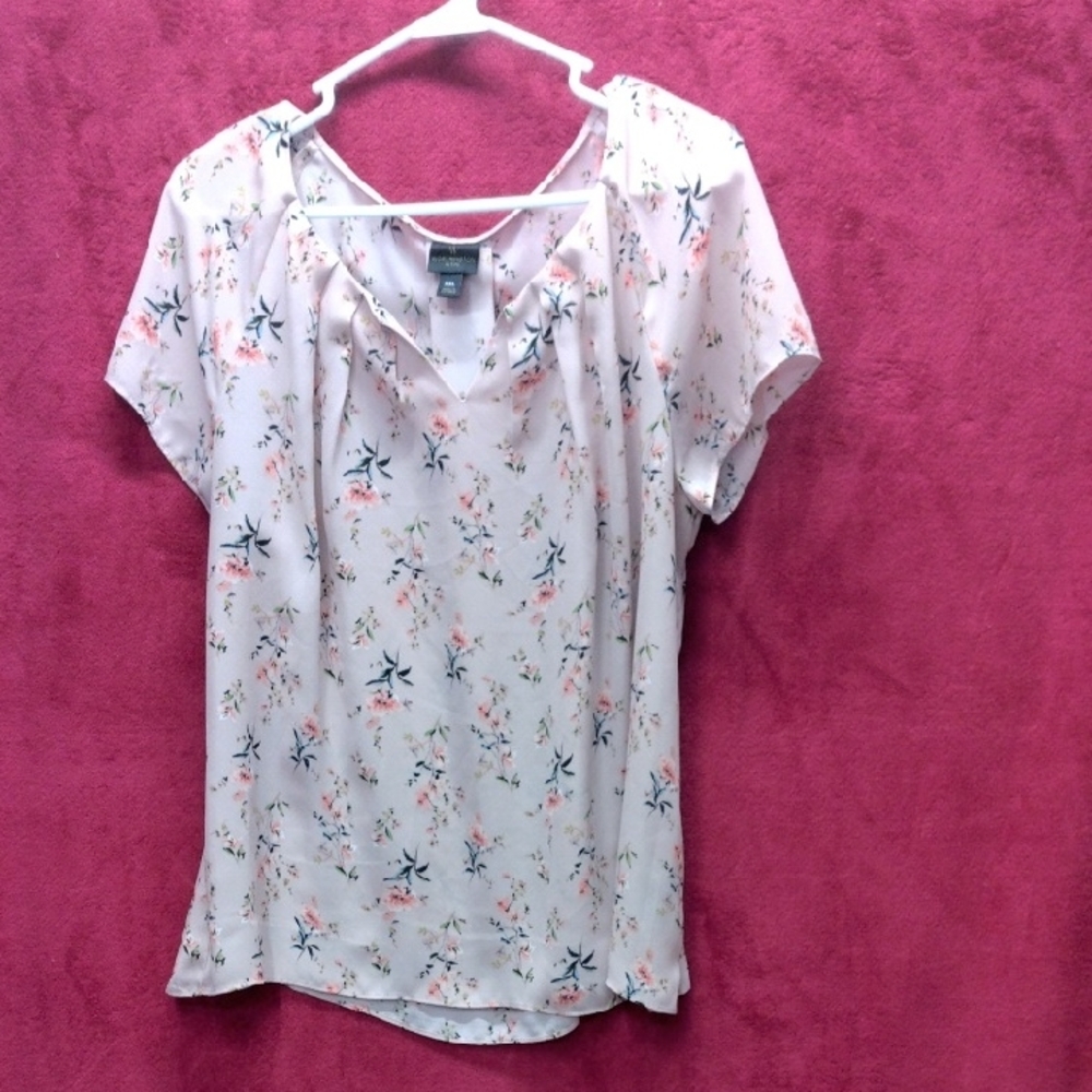Worthington Cream Ruffled Blouse with Elegant Style